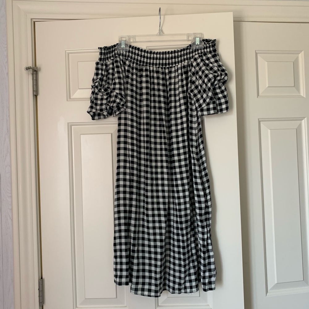 Gingham Dress 🌿